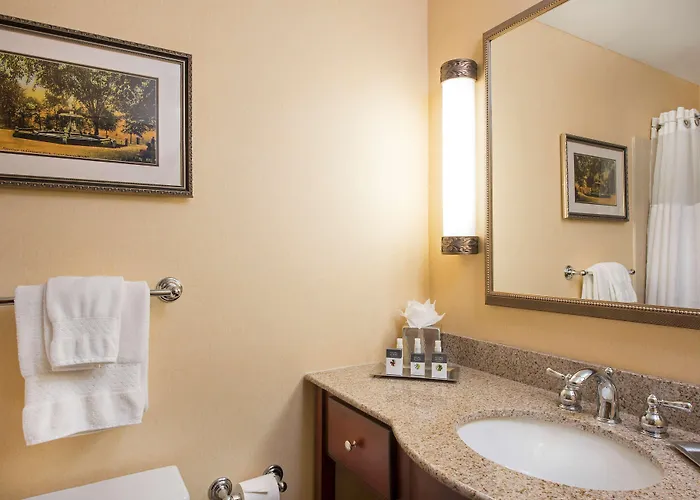 Doubletree By Hilton Hotel Grand Rapids Airport