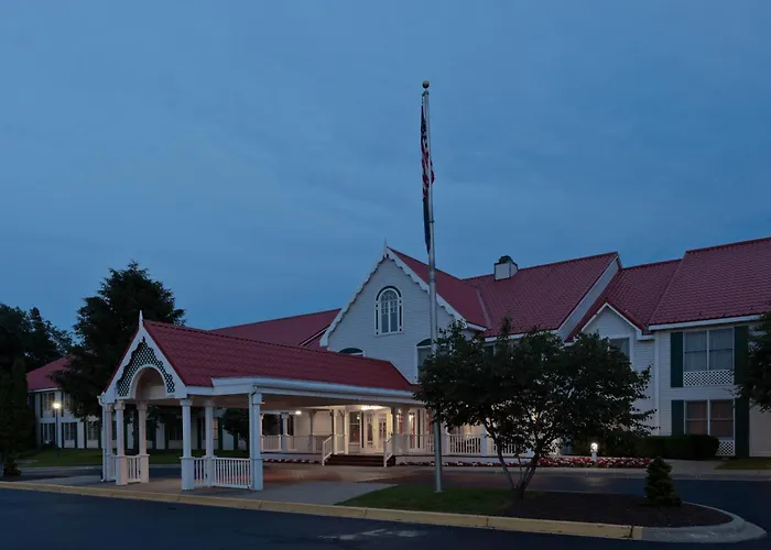 Country Inn & Suites By Radisson, Holland, Mi
